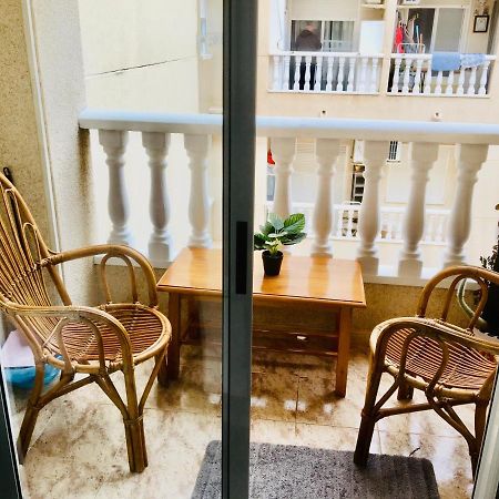 Apartamento Compartido - Solo El Dormitorio Es Privado Torrevieja Eksteriør billede
